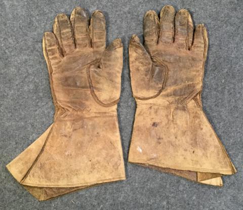 Motorcyclists/Drivers Leather Gauntlets, German Army Used