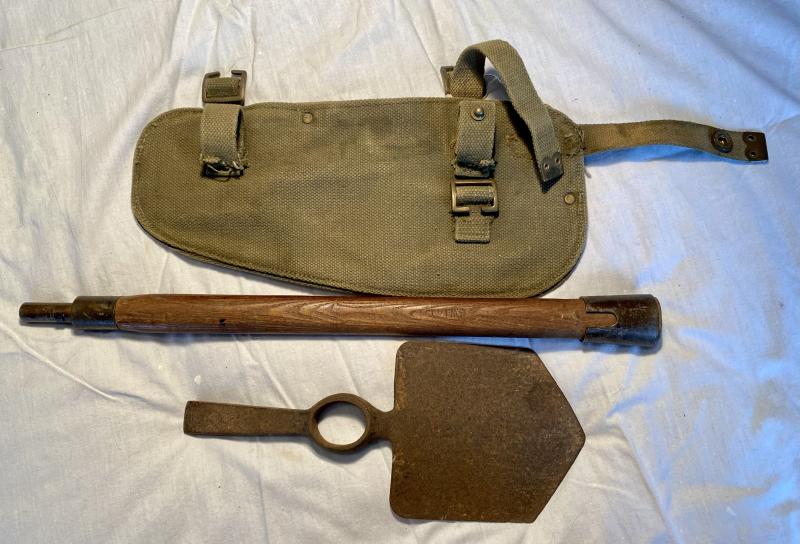 WW2 Entrenching Tool & Carrier